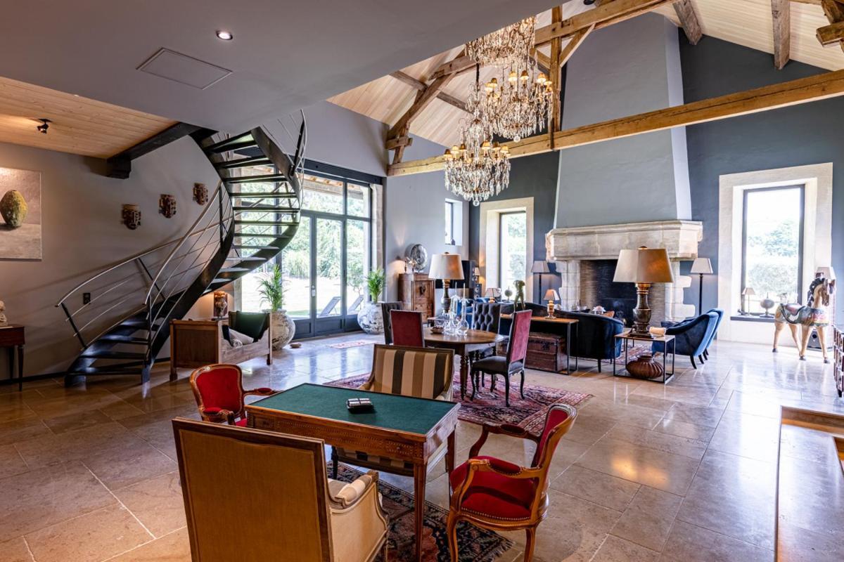 Domaine De Rymska & Spa - Relais & Chateaux Saint-Jean-de-Trézy المظهر الخارجي الصورة