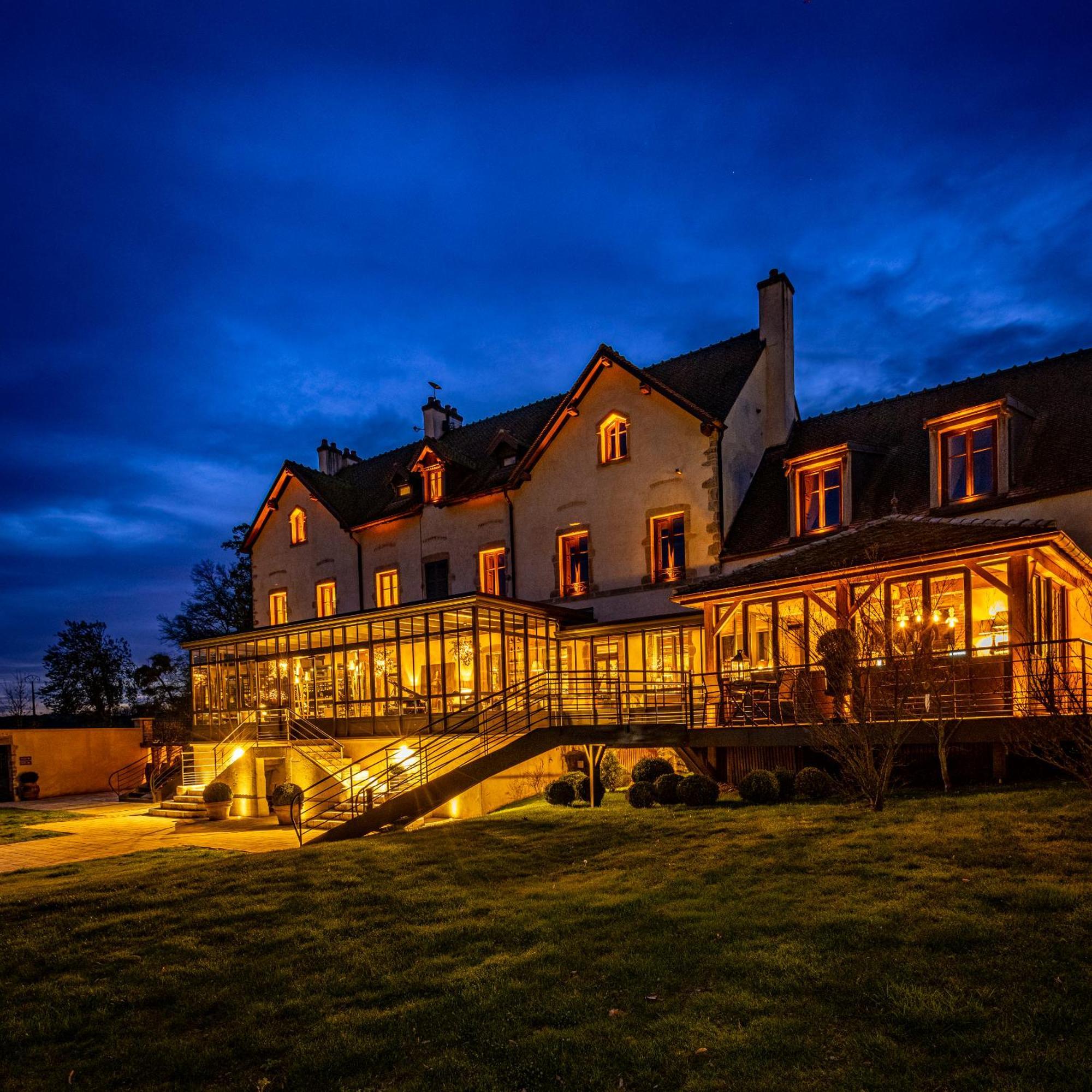 Domaine De Rymska & Spa - Relais & Chateaux Saint-Jean-de-Trézy المظهر الخارجي الصورة