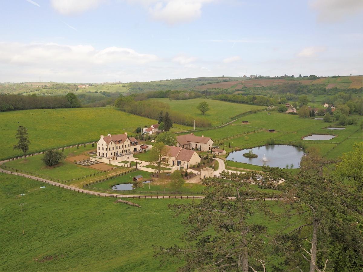 Domaine De Rymska & Spa - Relais & Chateaux Saint-Jean-de-Trézy المظهر الخارجي الصورة